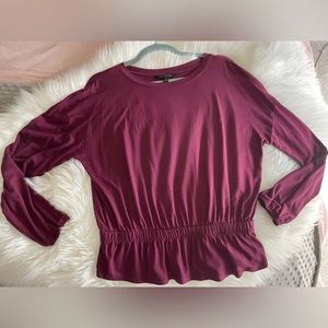 Banana republic knit top with elastic at waist & wrist